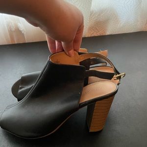 Old navy black open toe heel